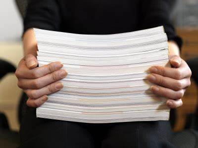 In Ấn Tiết Kiệm: Mẹo Chọn Giấy In Giá Rẻ Mà Vẫn Chất 5 Tìm kiếm nhà cung cấp giấy in giá rẻ