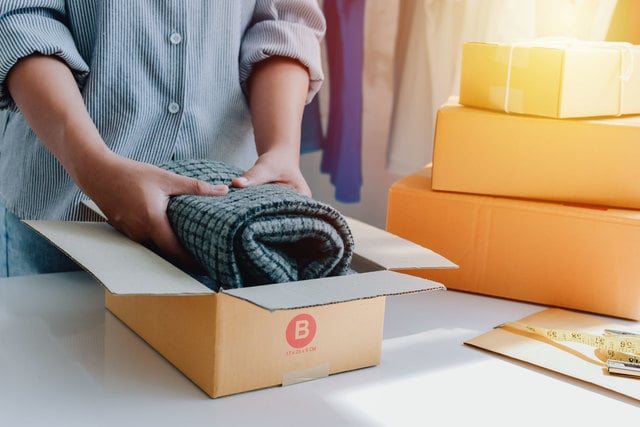 In Vỏ Hộp Đựng Quần Áo Giá Rẻ Ở Đâu? Khám Phá Dịch Vụ Tại In.pro.vn 3 Vỏ Hộp Đựng Quần Áo 2