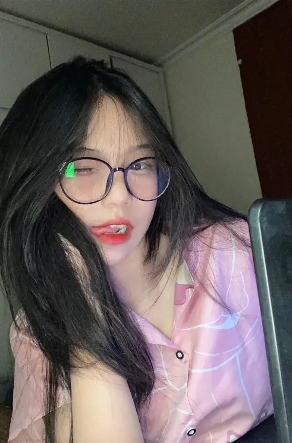 Ảnh gái xinh 2k6 với phong cách dễ thương