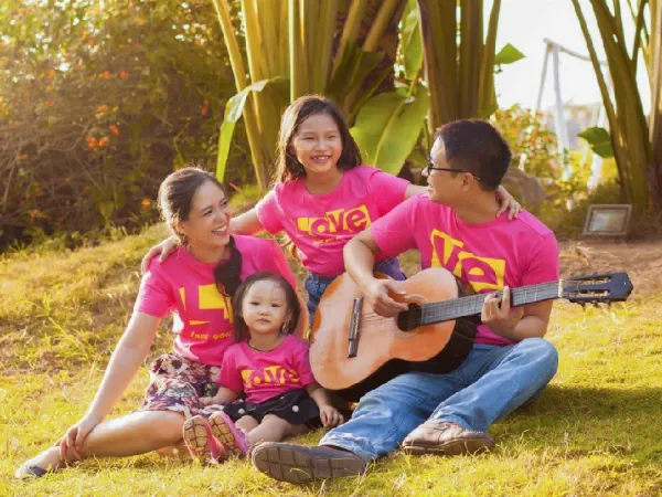 Chụp ảnh gia đình khi dã ngoại