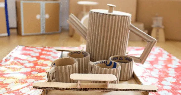 Làm đồ chơi từ bìa carton