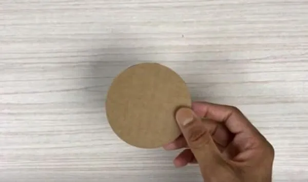 làm hộp đựng bút bằng bìa carton