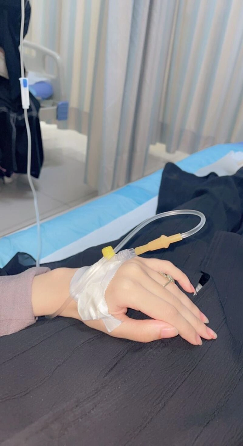 1001+ Hình truyền nước biển ảnh nằm viện chụp tay THẬT NHẤT 11 ảnh nằm viện chụp tay nữ