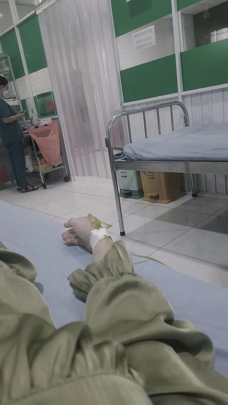1001+ Hình truyền nước biển ảnh nằm viện chụp tay THẬT NHẤT 6 ảnh nằm viện chụp tay nữ