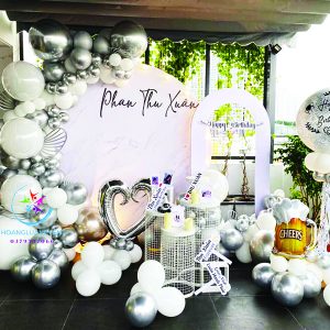 Trang trí sinh nhật tuổi 21 3 trang tri sinh nhat 05022024 8 300x300 4
